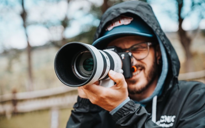 Prix d'un vidéaste de mariage en 2026 : formules, options et contrat