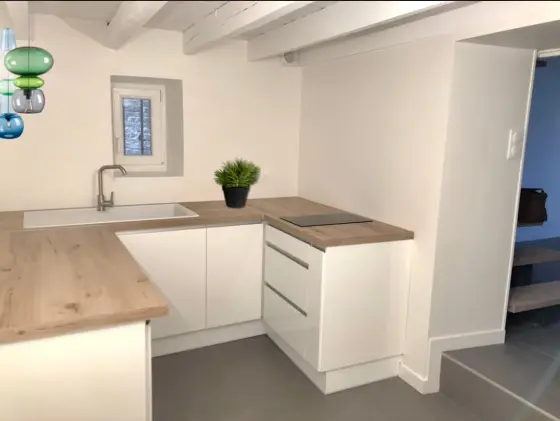 un spécialiste de la rénovation intérieure, nous intervenons pour tous vos travaux de peinture en neuf ou en rénovation. Hésitez pas à nous contacter pour demander votre devis.