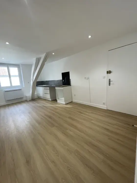 Une réalisation BENEDDIFSERVICES ! 
Un grand merci à nos clients pour leur gentillesse et leur confiance. #rénovation #peintreenbatiment #artistepeintre #rénovationmaison #parquet #poseur#beneddifservices#beaune#carrelage #salledebain #travauxmaison #proprietaire#beneddifservices