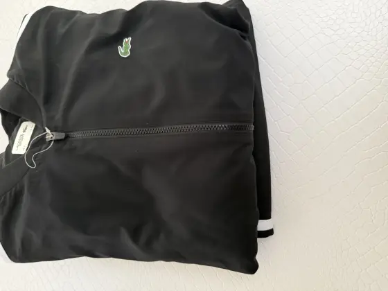 Vends survêtement, Lacoste